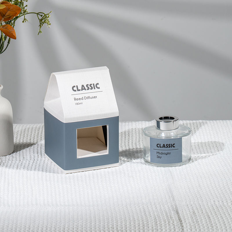 Classic round glass bottle reed diffuser