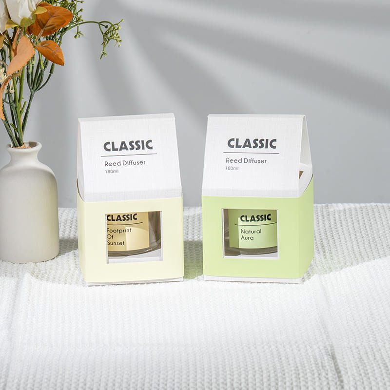 Classic round glass bottle reed diffuser