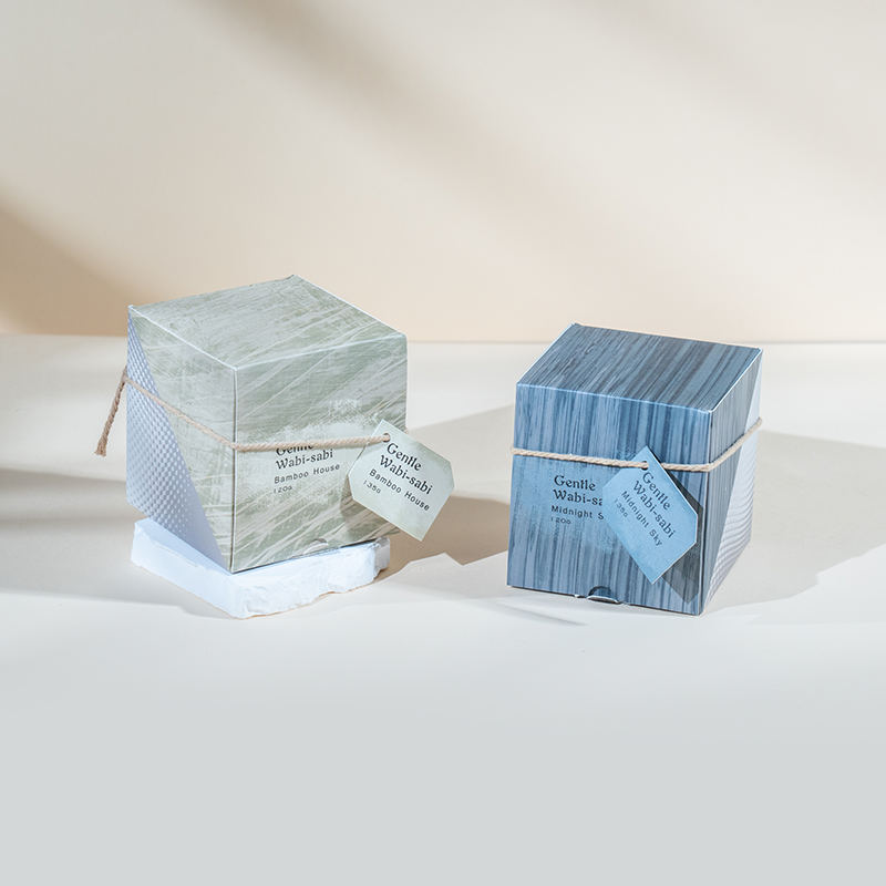 Round glass candle cup na may mga vertical na guhit na may amoy na kandila-eco soy wax candle vendor