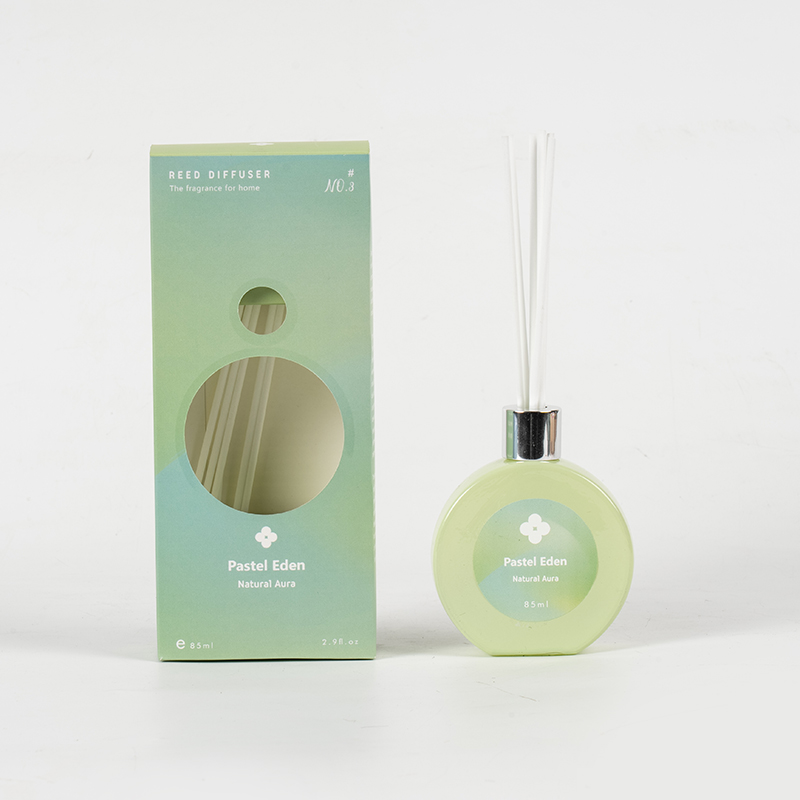 Klasikong bote ng pabango na pabango sa bahay-pabango sa bahay