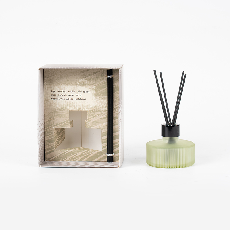 Low round vertical stripe transparent glass bottle reed diffuser-home scent reed diffuser manufacturer