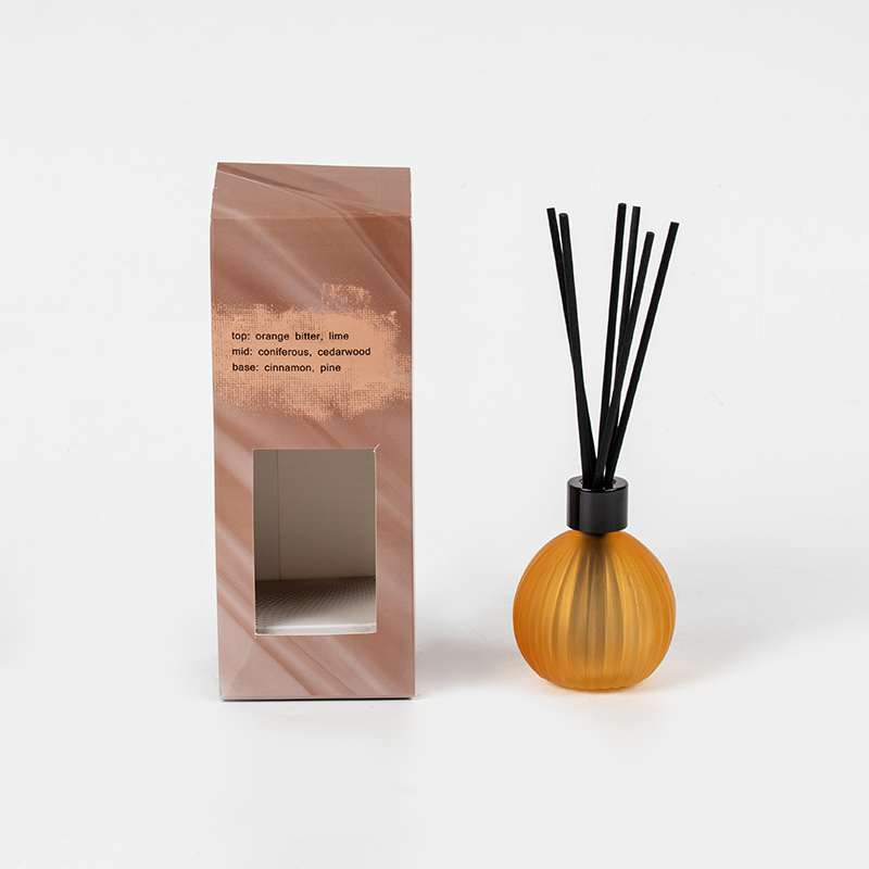 Maliit na bumbilya na may mga patayong guhit na umuusok na bote na tambo diffuser-home scent tambo diffuser tagagawa