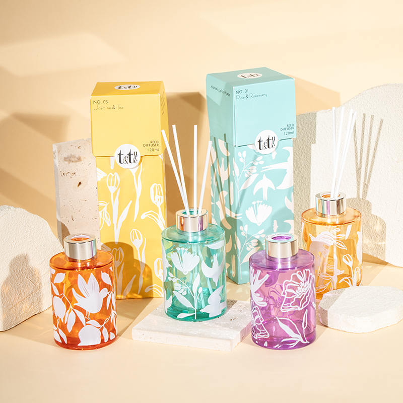 Klasikong high round bottle reed diffuser na may printing