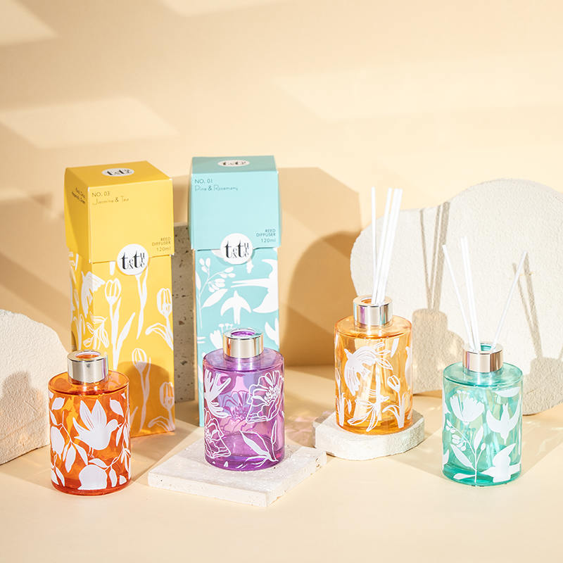 Klasikong high round bottle reed diffuser na may printing