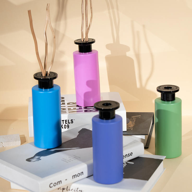 Bilog na malinaw na bote ng salamin na may mataas na volatility na may wooden stick reed diffuser-premium na bote ng aromatherapy