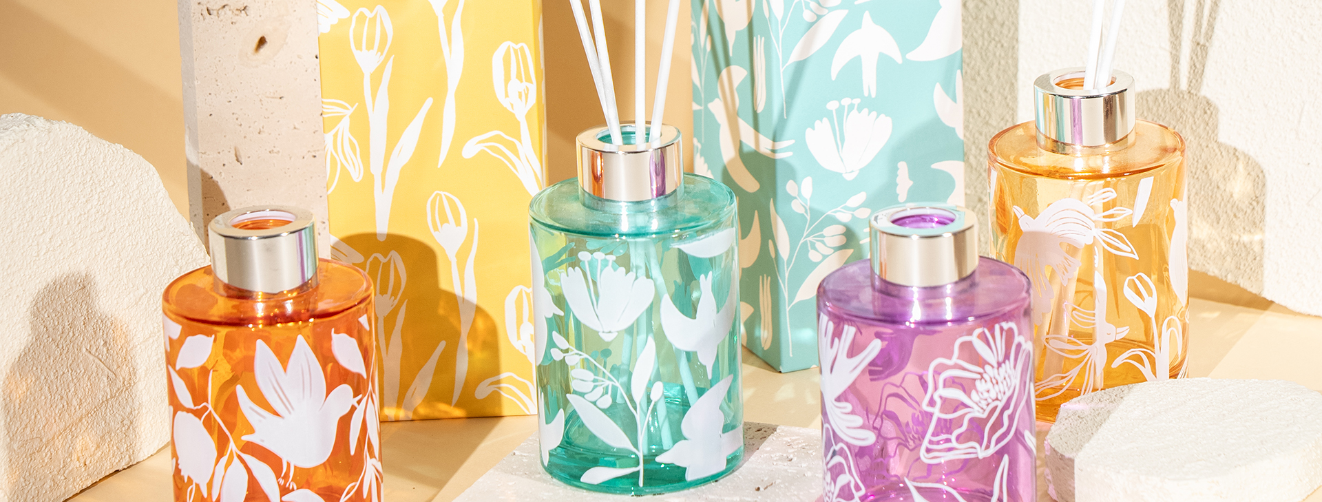 Classic round cup scented candle na may paper figure printing